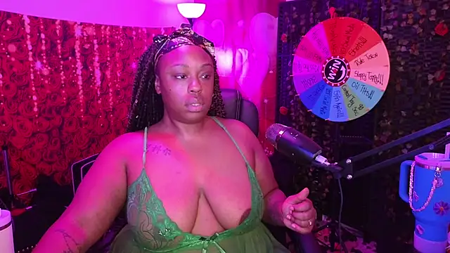 Snapshot of cheriserozequeen chatting on May 28, 2026, 5:08 pm cheriserozequeen online show from May 28, 2026, 5:08 pm