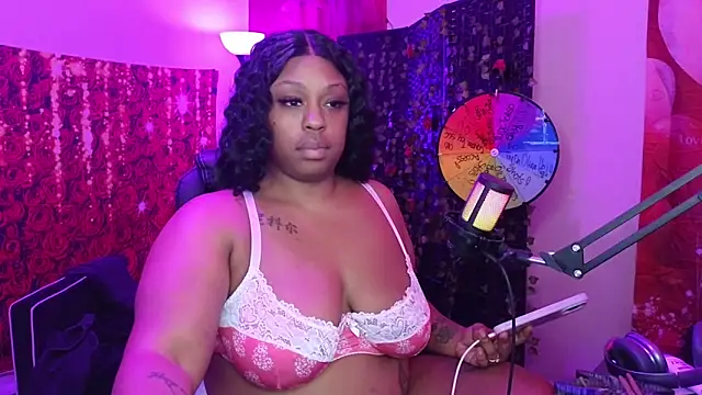 Snapshot of cheriserozequeen chatting on February 11, 2026, 4:56 am cheriserozequeen online show from February 11, 2026, 4:56 am