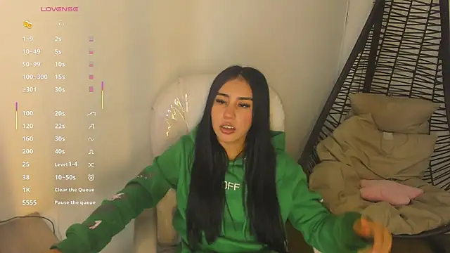 Snapshot of Chanttall_ chatting on November 18, 2025, 4:38 am Chanttall online show from November 18, 2025, 4:38 am