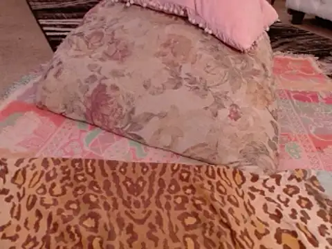 Snapshot of chanel_love chatting on February 23, 2026, 10:27 am chanel love online show from February 23, 2026, 10:27 am