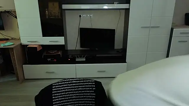 angryzan online show from March 2, 2026, 8:10 am