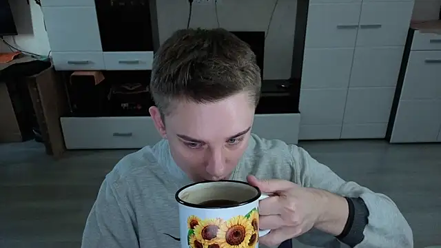 angryzan online show from November 27, 2025, 4:57 am