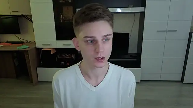 angryzan online show from February 25, 2026, 6:46 am