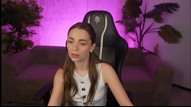 Lana Pulse online show from April 4, 2026, 10:27 pm