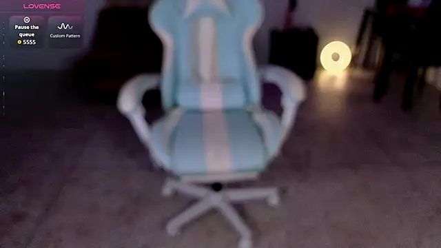 Peggy Funn online show from October 27, 2025, 12:11 am