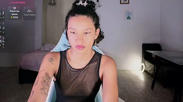 Peggy Funn online show from October 2, 2025, 2:15 am