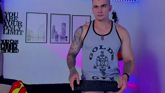 seancarreraa online show from February 18, 2026, 1:25 am