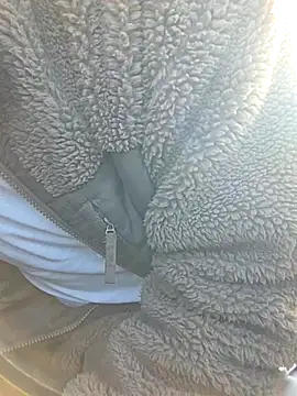 Zeefy online show from October 3, 2025, 7:32 am