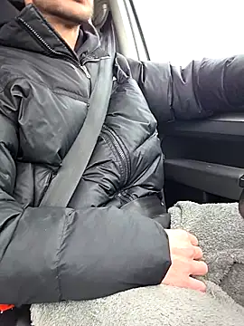 Snapshot of Zeefy chatting on February 1, 2026, 10:02 am Zeefy online show from February 1, 2026, 10:02 am