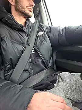 Snapshot of Zeefy chatting on February 6, 2026, 8:32 am Zeefy online show from February 6, 2026, 8:32 am