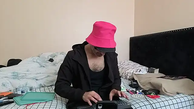 Snapshot of hailzeffn chatting on October 29, 2025, 1:54 pm hailzeffn online show from October 29, 2025, 1:54 pm