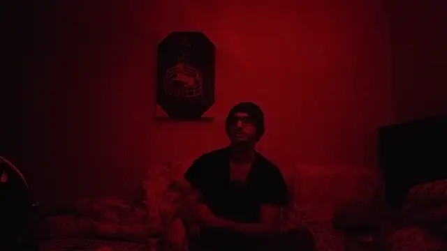 Snapshot of hailzeffn chatting on January 9, 2026, 1:34 am hailzeffn online show from January 9, 2026, 1:34 am