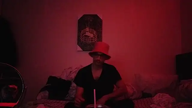 Snapshot of hailzeffn chatting on January 6, 2026, 11:31 pm hailzeffn online show from January 6, 2026, 11:31 pm