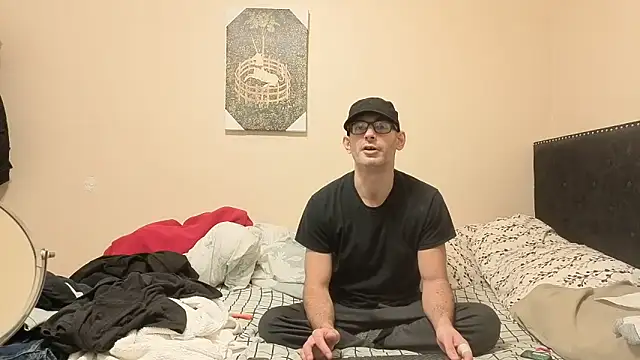 Snapshot of hailzeffn chatting on December 17, 2025, 11:10 pm hailzeffn online show from December 17, 2025, 11:10 pm