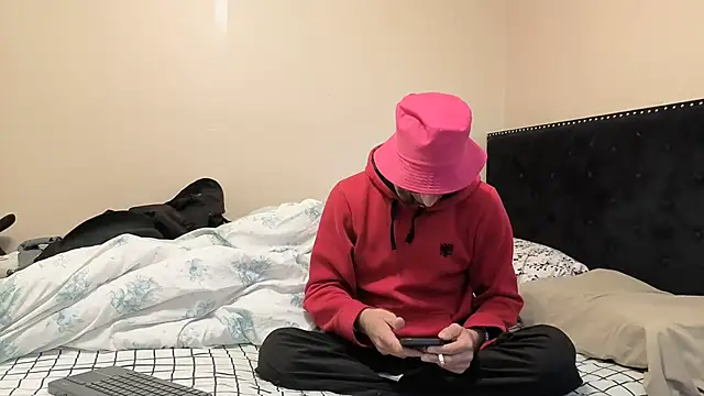 Snapshot of hailzeffn chatting on October 27, 2025, 12:50 pm hailzeffn online show from October 27, 2025, 12:50 pm