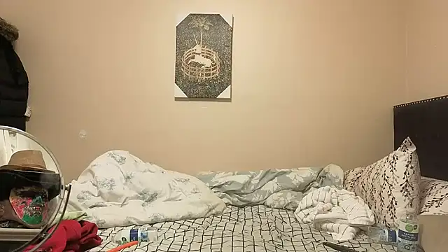 Snapshot of hailzeffn chatting on December 21, 2025, 12:57 am hailzeffn online show from December 21, 2025, 12:57 am