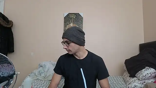 Snapshot of hailzeffn chatting on December 16, 2025, 4:33 pm hailzeffn online show from December 16, 2025, 4:33 pm