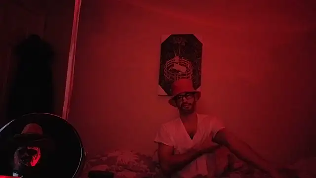 Snapshot of hailzeffn chatting on February 8, 2026, 2:42 am hailzeffn online show from February 8, 2026, 2:42 am