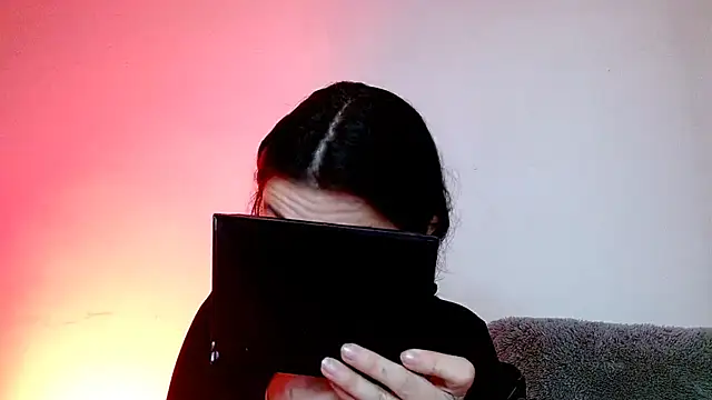 sophy rock online show from November 6, 2025, 1:48 pm