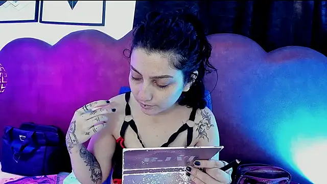 Snapshot of sophy_rock chatting on July 2, 2026, 4:24 pm sophy rock online show from July 2, 2026, 4:24 pm