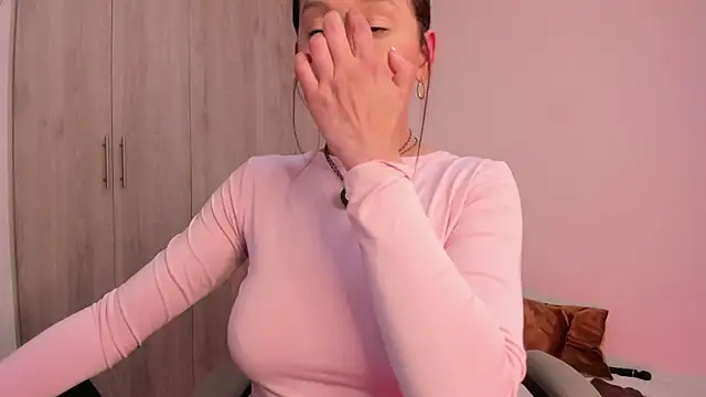 Snapshot of _miamadison chatting on September 23, 2025, 2:07 am miamadison online show from September 23, 2025, 2:07 am