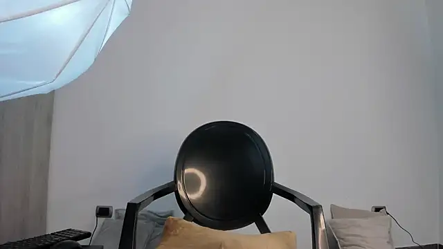 Snapshot of _miamadison chatting on March 15, 2025, 11:40 am miamadison online show from March 15, 2025, 11:40 am