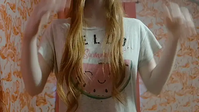 strawberrysmoothie online show from January 14, 2026, 7:17 pm