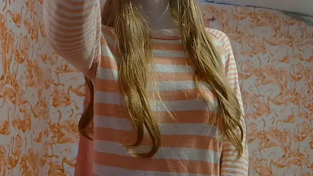 strawberrysmoothie online show from October 26, 2025, 6:52 pm