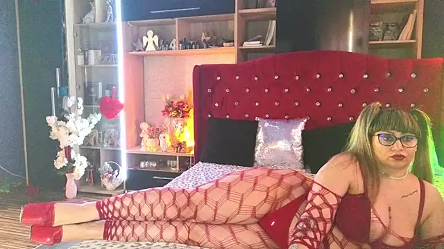 Snapshot of SeductiveCeline chatting on April 2, 2026, 9:16 am SeductiveCeline online show from April 2, 2026, 9:16 am