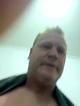 Snapshot of sexycouple109 chatting on January 9, 2026, 4:47 pm sexycouple109 online show from January 9, 2026, 4:47 pm