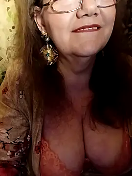 Snapshot of Snezhana chatting on March 14, 2025, 10:05 pm Snezhana online show from March 14, 2025, 10:05 pm