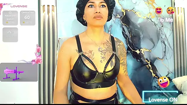 Snapshot of khiara_moretti chatting on January 12, 2026, 11:39 am khiara moretti online show from January 12, 2026, 11:39 am