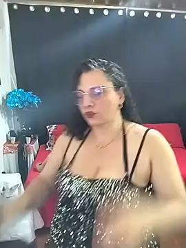 Snapshot of Aleja_Gonzales chatting on July 18, 2026, 10:51 pm Aleja Gonzales online show from July 18, 2026, 10:51 pm
