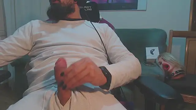 Snapshot of master4subslut chatting on December 16, 2024, 7:26 am master4subslut online show from December 16, 2024, 7:26 am