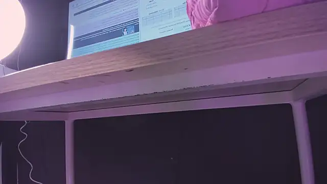 Snapshot of Agathaargent_ chatting on October 9, 2025, 7:36 pm Agathaargent online show from October 9, 2025, 7:36 pm