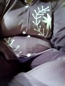 Snapshot of Shoni__ chatting on December 16, 2025, 5:11 am Shoni online show from December 16, 2025, 5:11 am