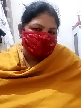 Snapshot of Shoni__ chatting on December 15, 2024, 12:51 am Shoni online show from December 15, 2024, 12:51 am