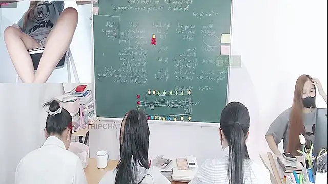 Snapshot of _Math_ chatting on October 24, 2025, 3:05 am Math online show from October 24, 2025, 3:05 am