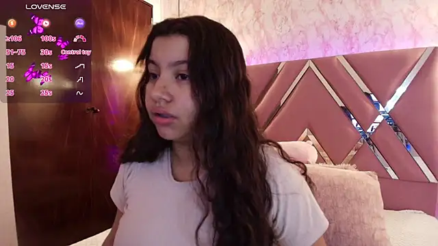 Miaa Smiith1 online show from February 24, 2025, 12:16 pm