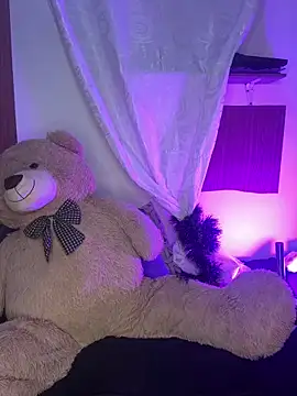 kitty  blackgl online show from April 7, 2026, 11:01 am