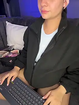 Snapshot of GabriellaFerrer chatting on December 3, 2025, 10:47 am GabriellaFerrer online show from December 3, 2025, 10:47 am