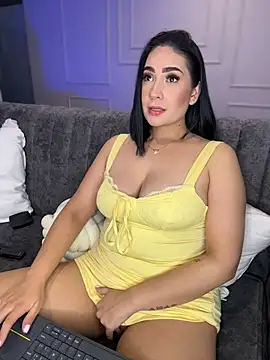 Snapshot of GabriellaFerrer chatting on November 21, 2025, 11:59 pm GabriellaFerrer online show from November 21, 2025, 11:59 pm