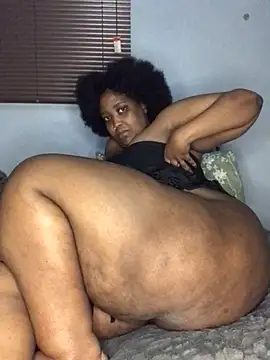 Snapshot of sotho_ssbbw chatting on July 5, 2026, 12:15 am sotho ssbbw online show from July 5, 2026, 12:15 am