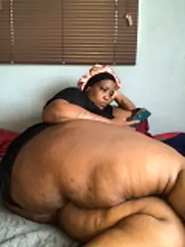 Snapshot of sotho_ssbbw chatting on December 16, 2025, 11:36 am sotho ssbbw online show from December 16, 2025, 11:36 am