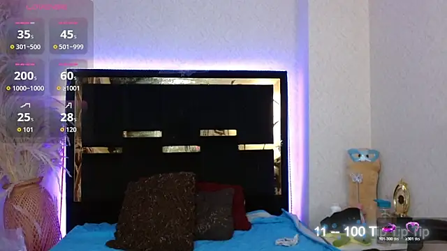 Moon Water   online show from April 7, 2026, 11:01 am