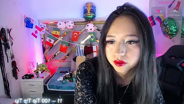 Snapshot of Moon_Water__ chatting on June 24, 2026, 10:47 am Moon Water online show from June 24, 2026, 10:47 am