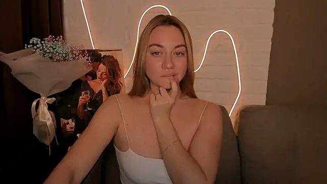 DanielaWisse online show from December 18, 2024, 4:09 am