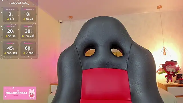 LARSONMIA online show from February 24, 2026, 12:39 pm