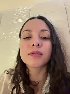 Megan Rodrigo online show from February 15, 2026, 12:48 pm