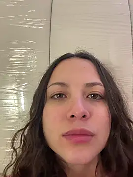 Megan Rodrigo online show from February 2, 2026, 2:05 pm